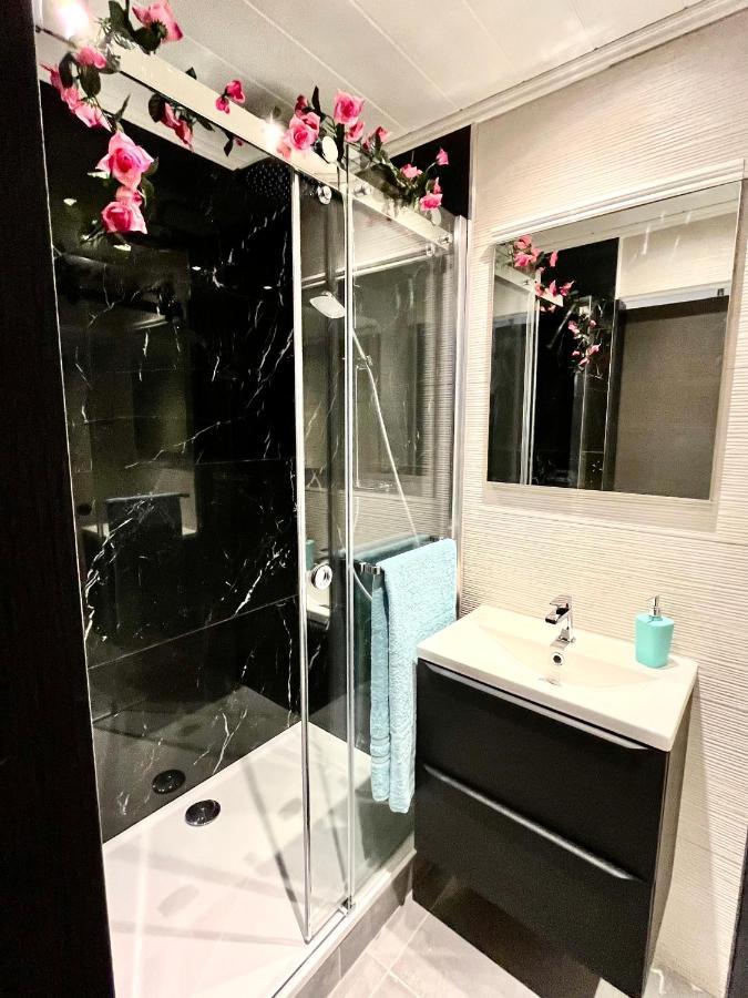 شقة Luxury Dreams Balneo لو كانيت المظهر الخارجي الصورة
